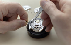 劳力士手表字盘进灰怎么办